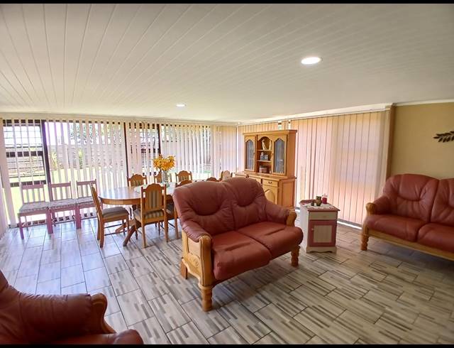 3 BEDROOM HOUSE FOR SALE IN RIVERSDALE